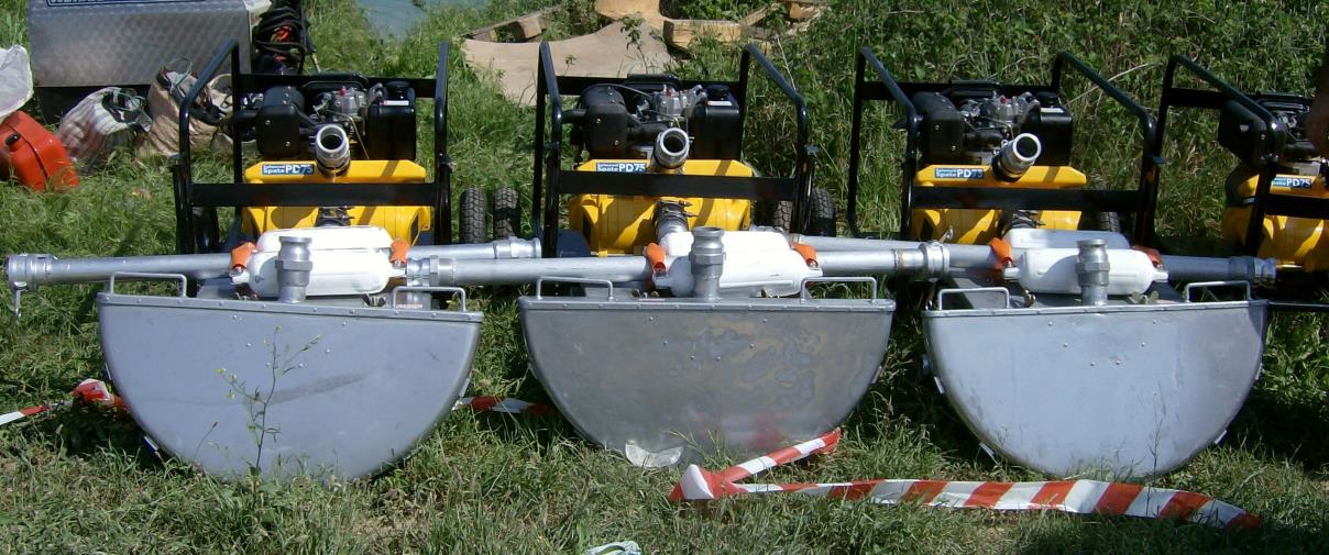 Vampire Oil Skimmer - floating suction head, field-ready equipment set